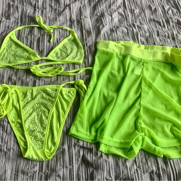 Misu bikini - Picture 1 of 2